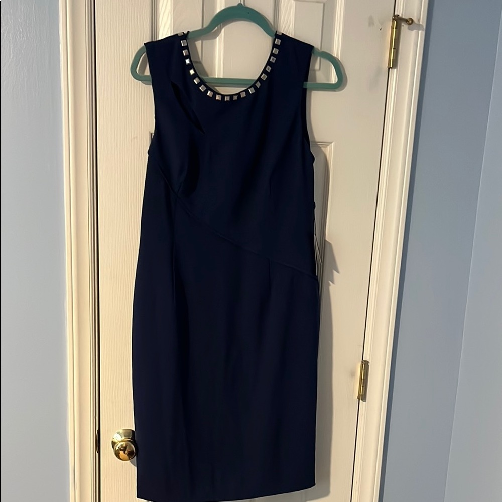Elegant Navy Blue Sleeveless Dress